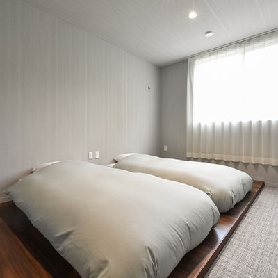 ホテル八ツ お部屋のベッド